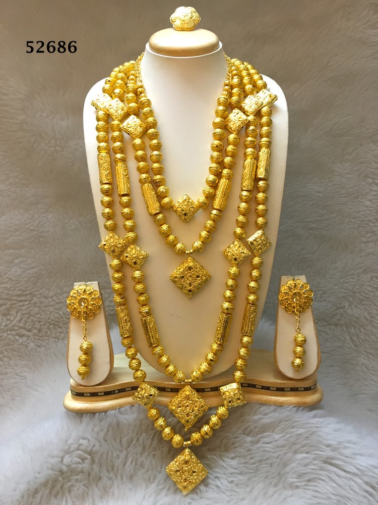 52686