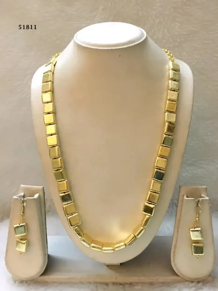 51811