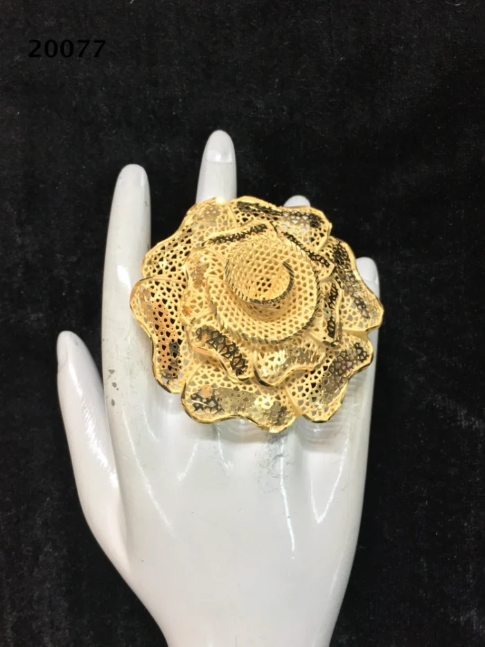 20077 - Flower Design Ring
