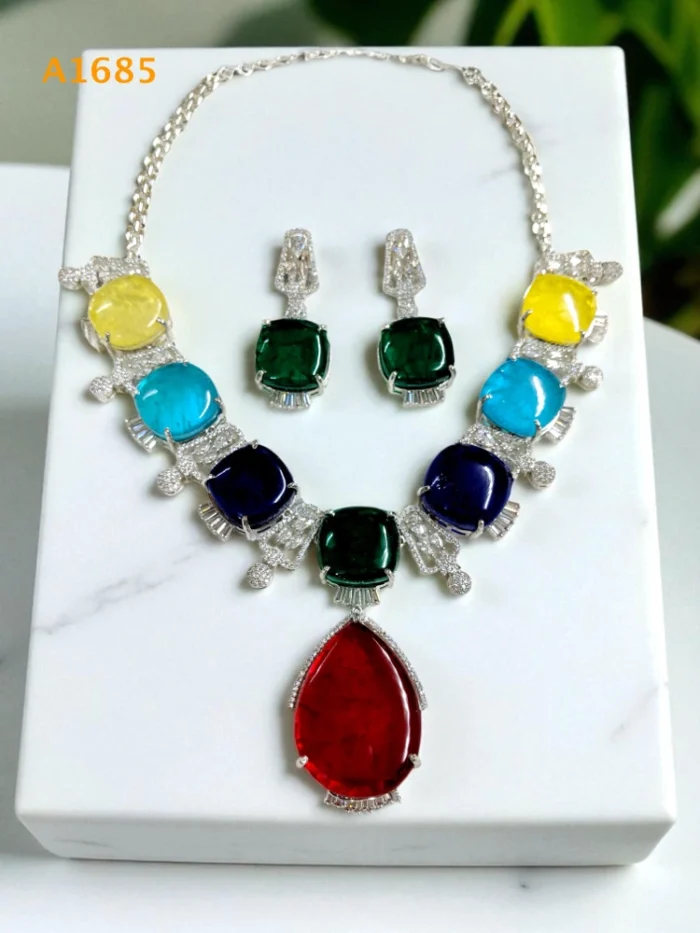 A1685 - Zirconia Necklace
